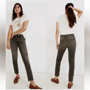 MADEWELL Perfect Vintage Jean in Cosner Wash: Knee-Rip Raw Hem Edition